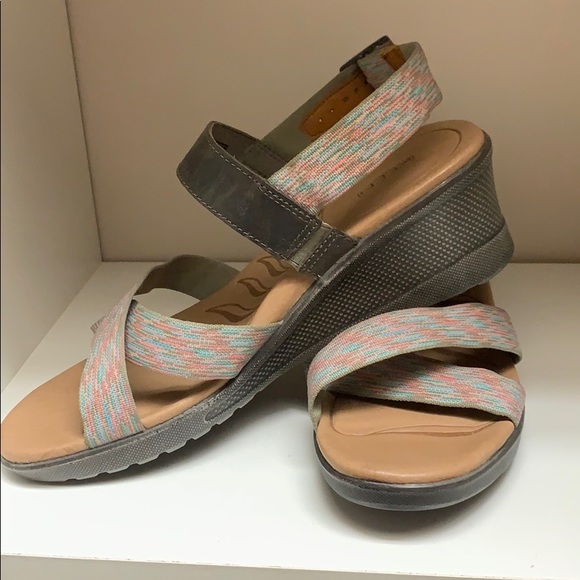 Keen Sandals, - Picture 3 of 3